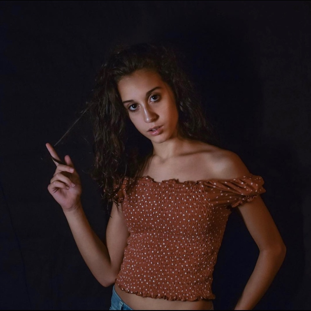 Off the shoulder short sleeve shirt
